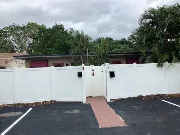 1539 NE 32nd St, Oakland Park, FL 33334