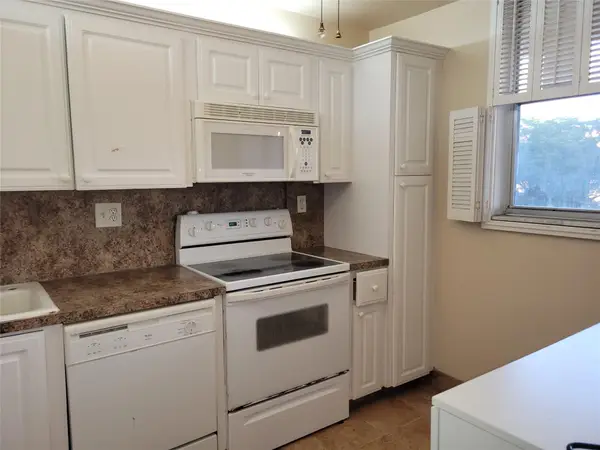 3671 Environ Blvd #468, Lauderhill, FL 33319