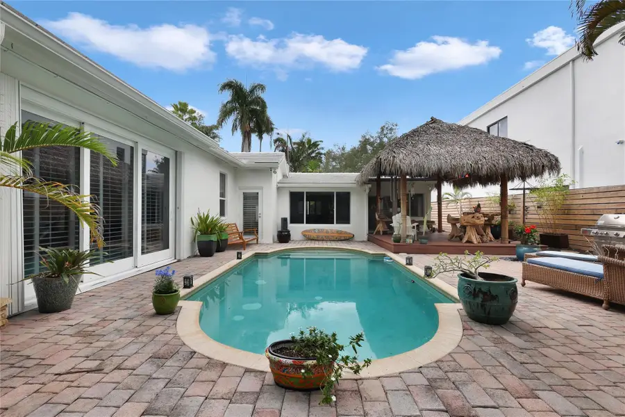 720 17th Te, Fort Lauderdale, FL 33304 - Image #2