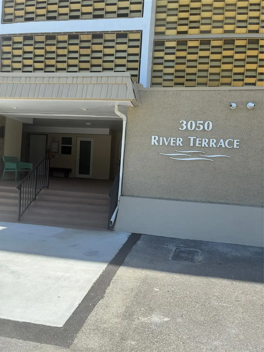 3050 16 Ave #201, Oakland Park, FL 33334 - Image #2