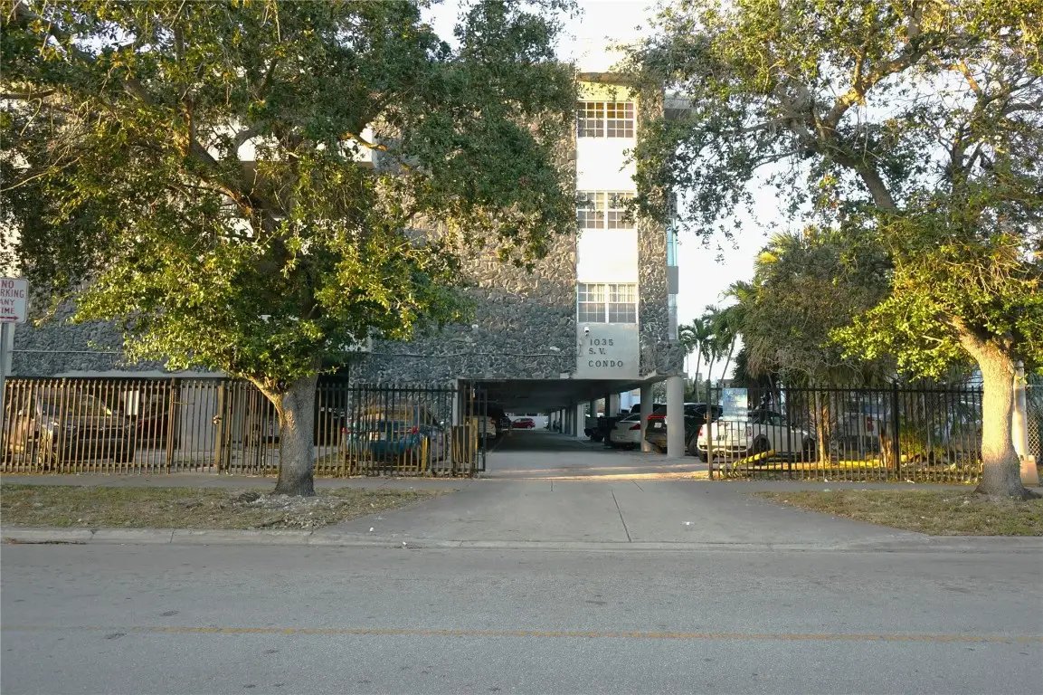 1035 W 77th Street #208, Hialeah, FL 33014 - Image #1