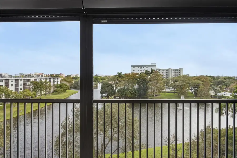 2238 N Cypress Bend Dr #608, Pompano Beach, FL 33069 - Image #3