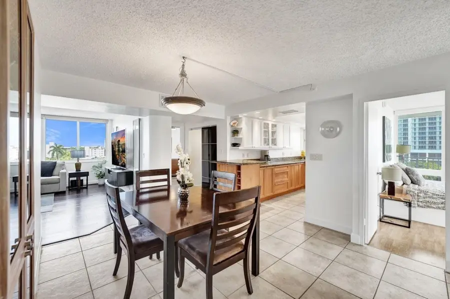 524 Orton Avenue #702, Fort Lauderdale, FL 33304 - Image #2