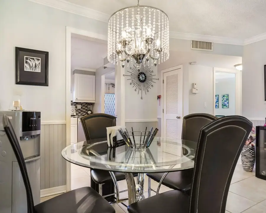 9281 Sunrise Lakes Blvd #101, Sunrise, FL 33322 - Image #3