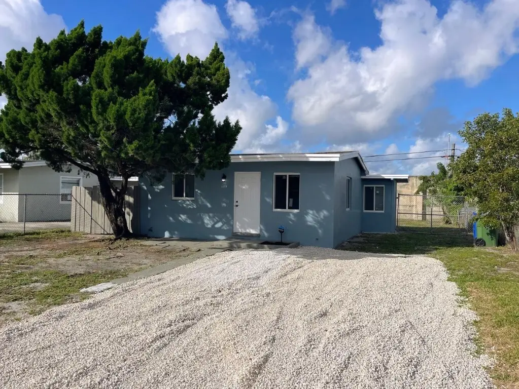 1774 Lauderdale Manor Drive, Fort Lauderdale, FL 33311 - Image #1