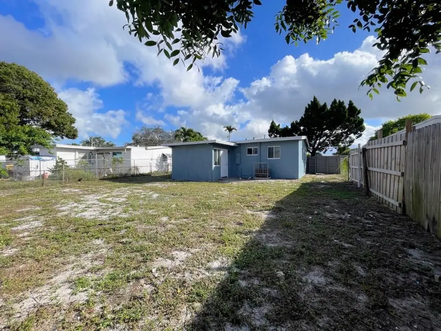 1774 Lauderdale Manor Drive, Fort Lauderdale, FL 33311 - Image #2