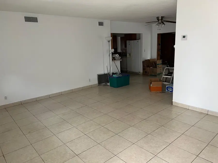 731 SW 71st Ter, Pembroke Pines, FL 33023 - Image #3