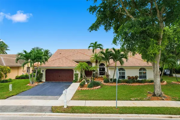 4711 NW 96th Dr, Coral Springs, FL 33076