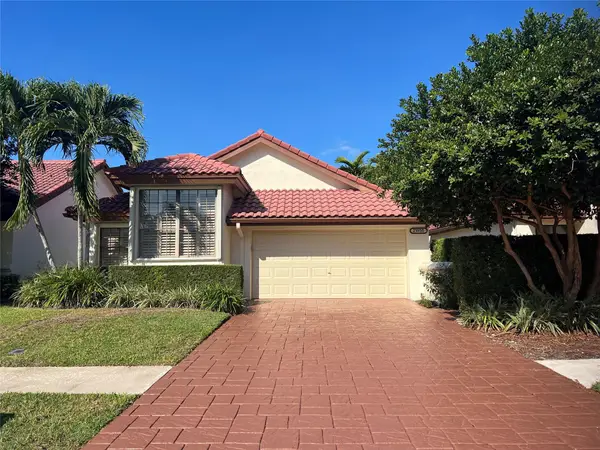 21856 Town Place Dr, Boca Raton, FL 33433
