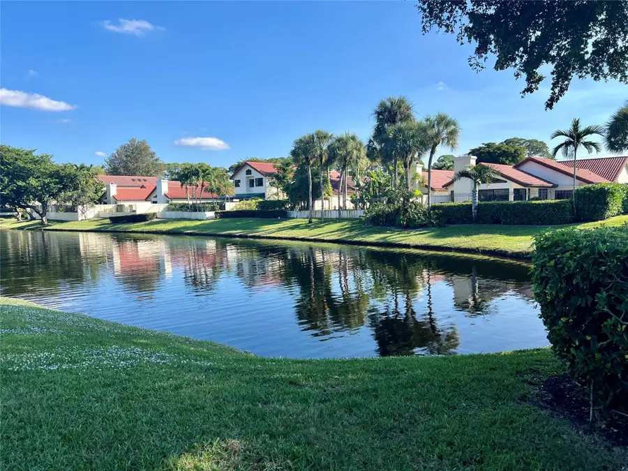 21856 Town Place Dr, Boca Raton, FL 33433 - Image #2