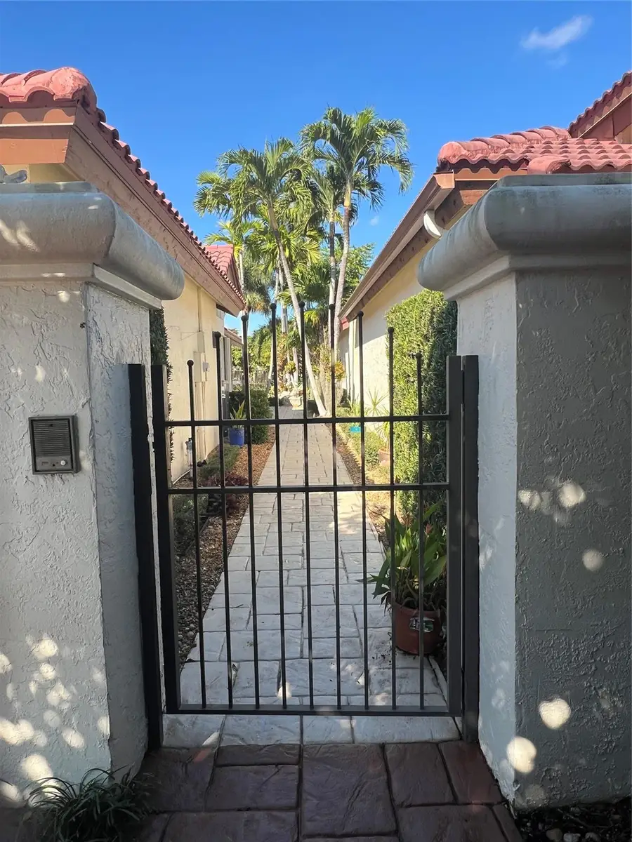 21856 Town Place Dr, Boca Raton, FL 33433 - Image #3