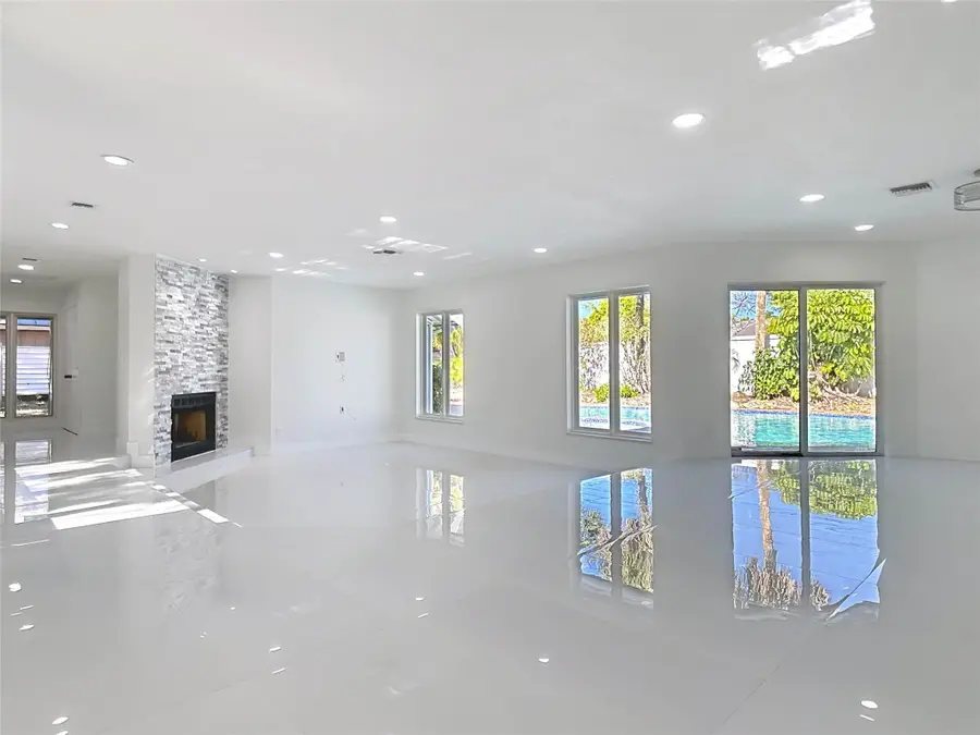 1200 Poitras Dr, Vero Beach, FL 32963 - Image #2