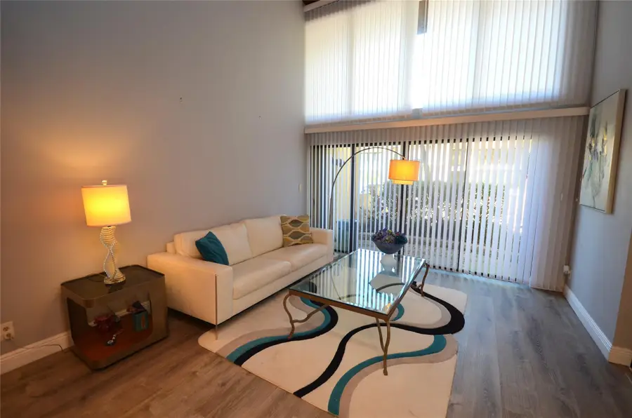 761 E Coco Plum Cir #1, Plantation, FL 33324 - Image #3