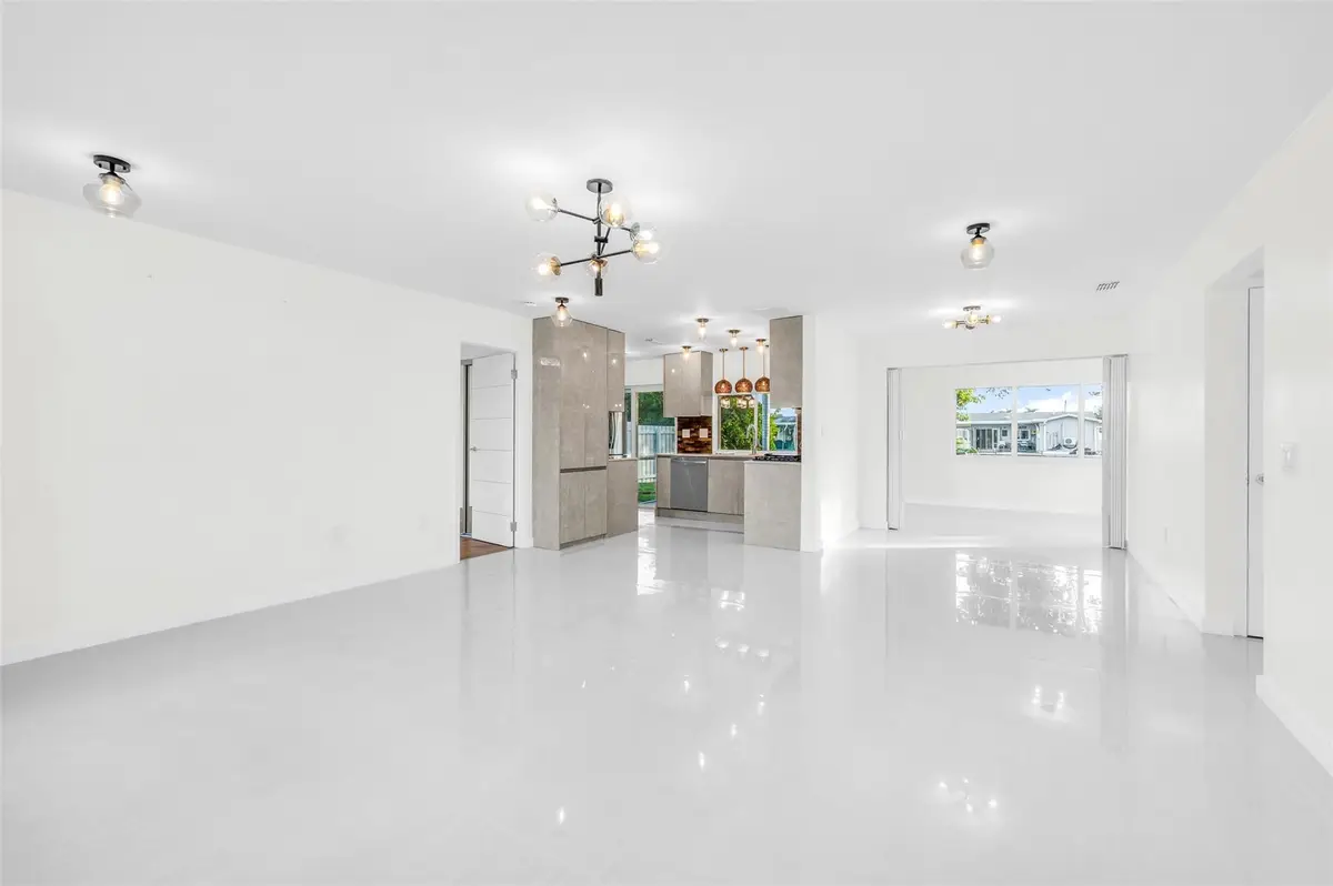 11450 NW 32nd Pl, Sunrise, FL 33323 - Image #1