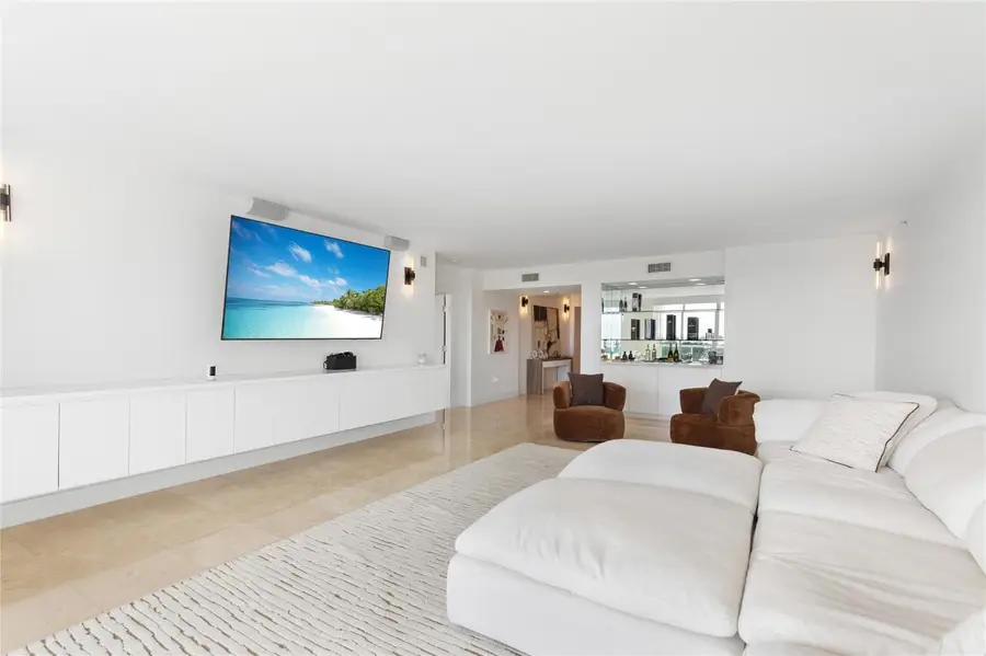 20201 E Country Club Drive #706, Aventura, FL 33180 - Image #3