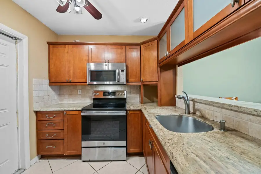 5151 W Oakland Park Blvd #309, Lauderdale Lakes, FL 33313 - Image #2