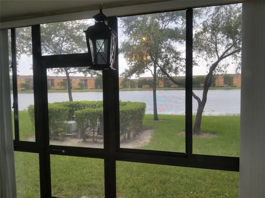 Address Withheld By Seller, Pembroke Pines, FL 33027 - Image #3