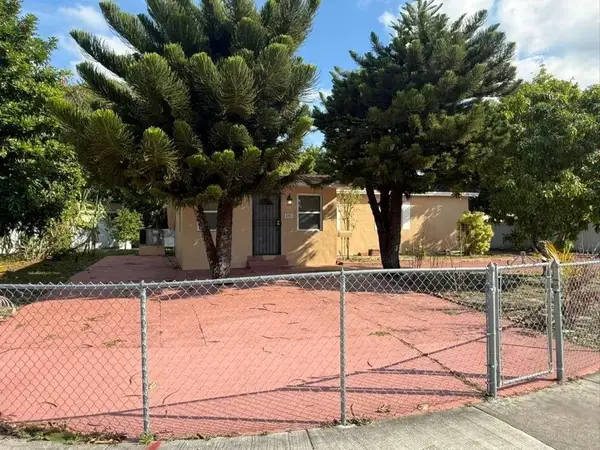 691 NW 187th Street, Miami, FL 33169