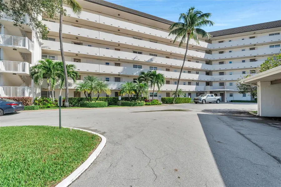 390 N Federal Hwy #206, Deerfield Beach, FL 33441 - Image #2