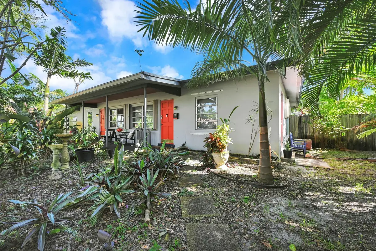2204 NW 3rd Ave, Wilton Manors, FL 33311 - Image #1