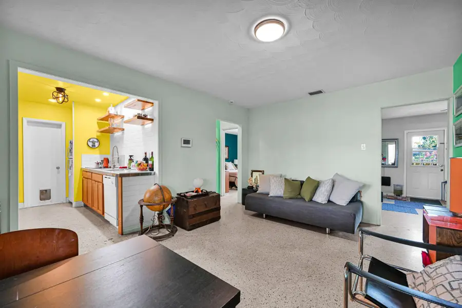 2204 NW 3rd Ave, Wilton Manors, FL 33311 - Image #3