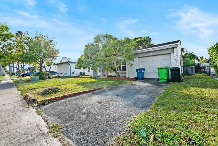 4351 NW 115th Ter, Sunrise, FL 33323 - Image #2