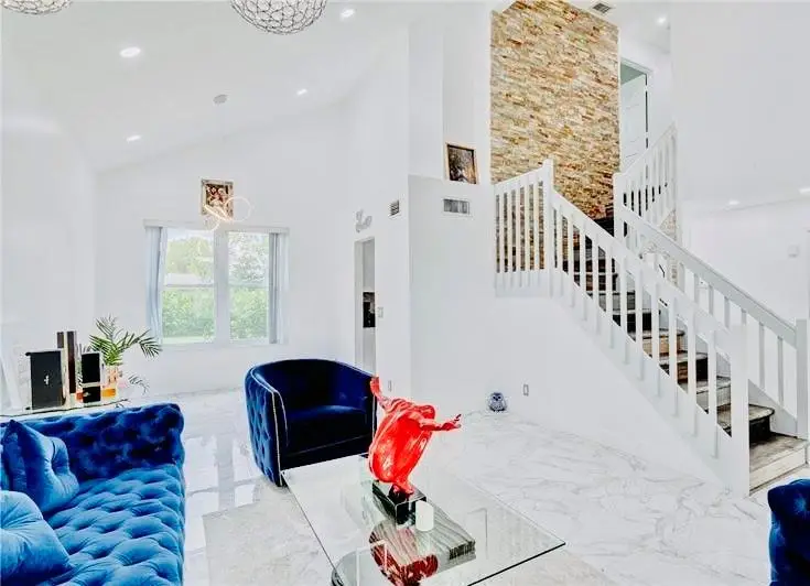 128 N Royal Pine Cir N, Royal Palm Beach, FL 33411 - Image #3