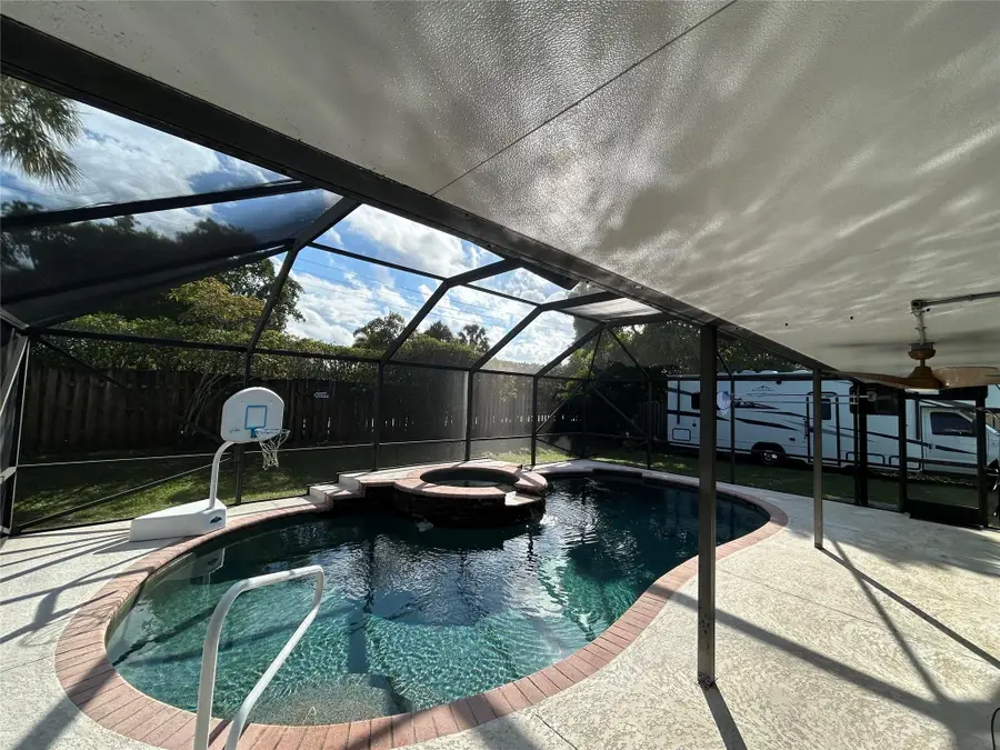 9548 Richmond Cir, Boca Raton, FL 33434 - Image #3