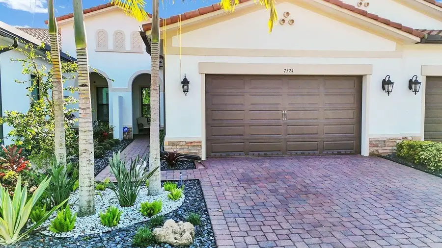 7524 N Blue Spring Drive, Parkland, FL 33067 - Image #2