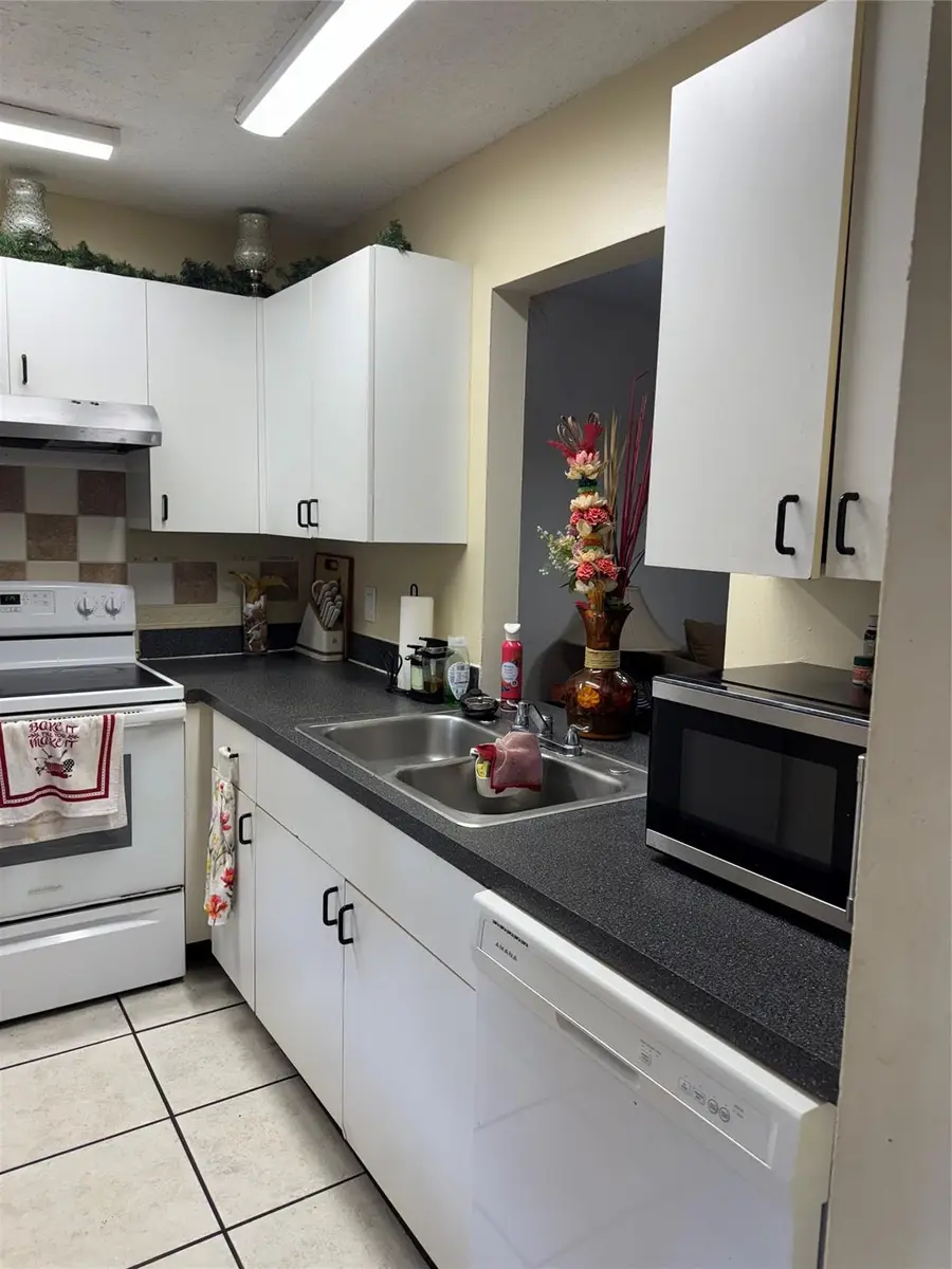 10577 Royal Palm Blvd #10577, Coral Springs, FL 33065 - Image #2
