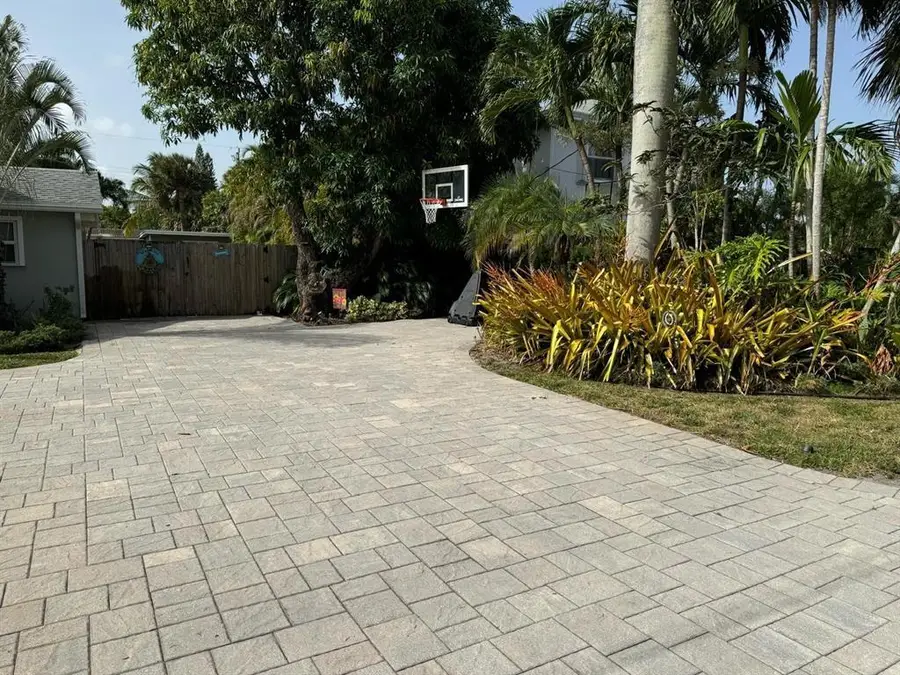 1509 NE 35th St, Oakland Park, FL 33334 - Image #2