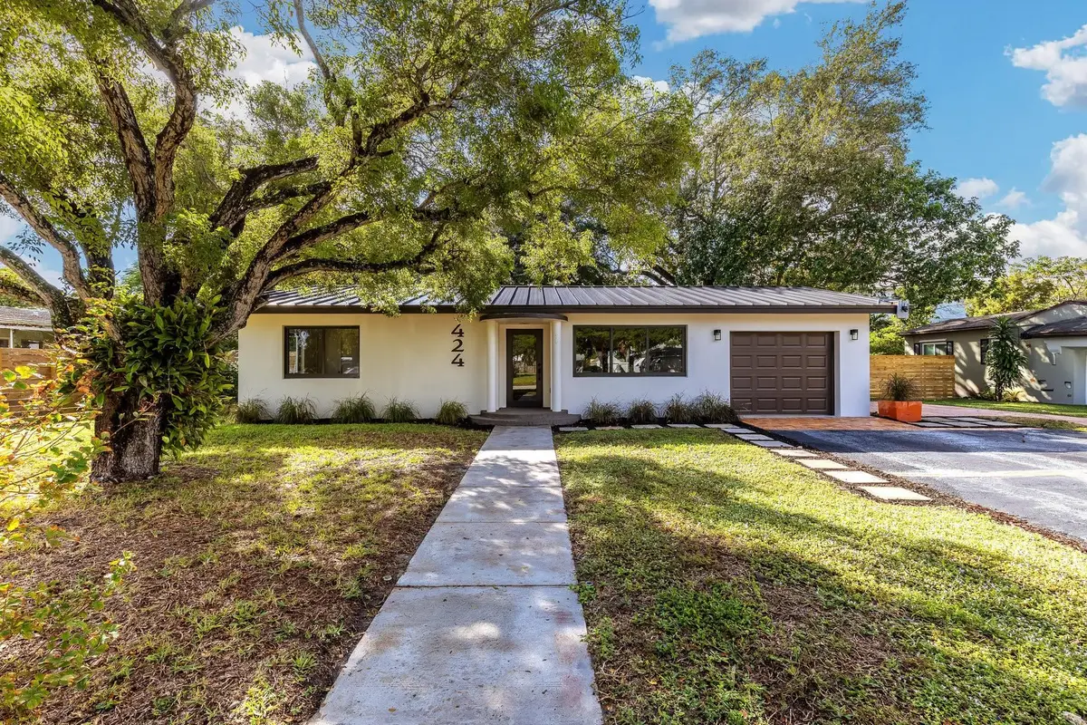 424 NE 2nd St, Pompano Beach, FL 33060 - Image #1