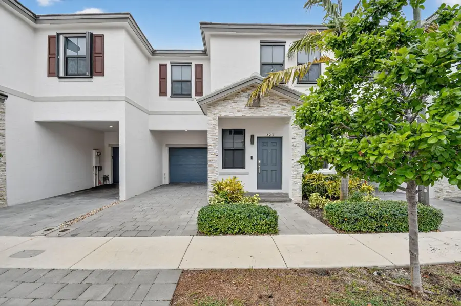 523 SW 19th Ter, Fort Lauderdale, FL 33312 - Image #3