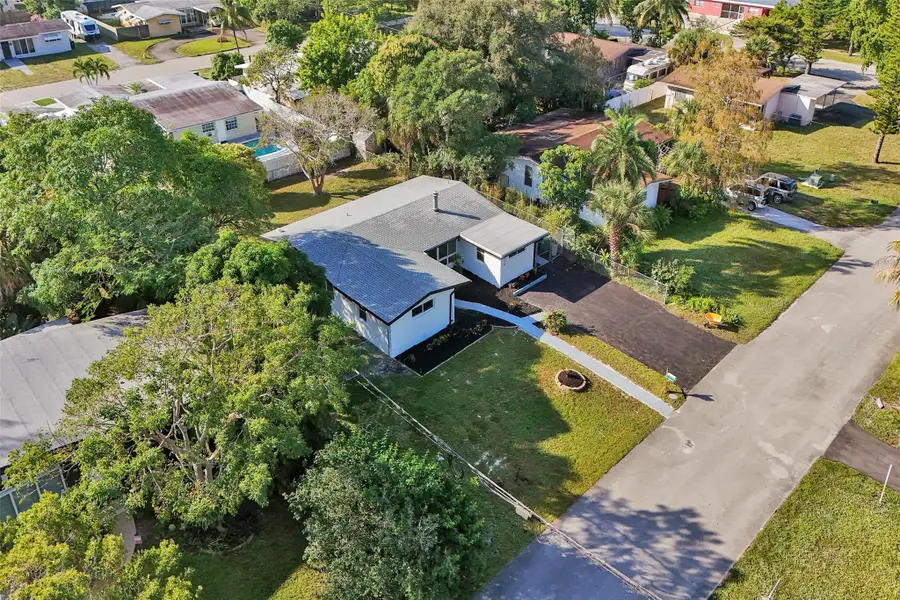 3024 SW 10th St, Fort Lauderdale, FL 33312 - Image #3