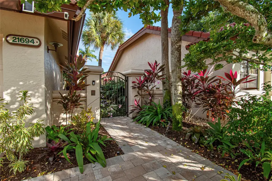21694 Town Place Dr, Boca Raton, FL 33433 - Image #2
