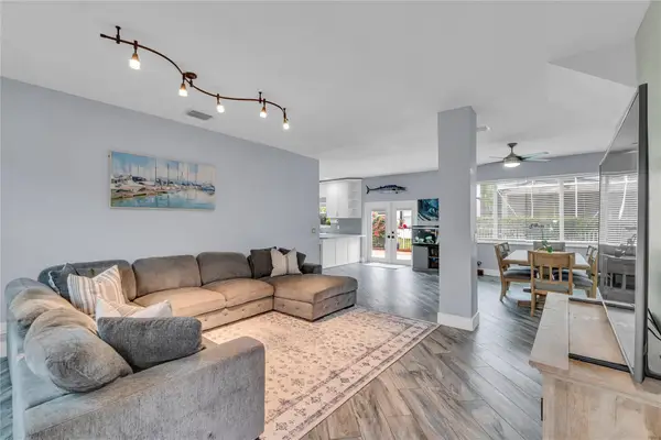 847 NW 127th Ave, Coral Springs, FL 33071