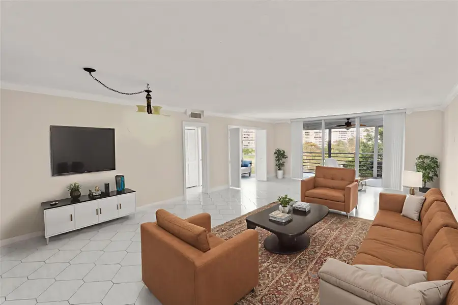 3900 Oaks Clubhouse Dr #507, Pompano Beach, FL 33069 - Image #3