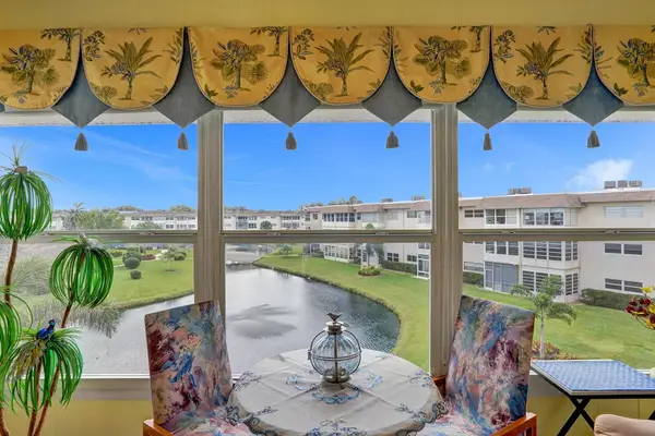 4800 NW 35th St #612, Lauderdale Lakes, FL 33319