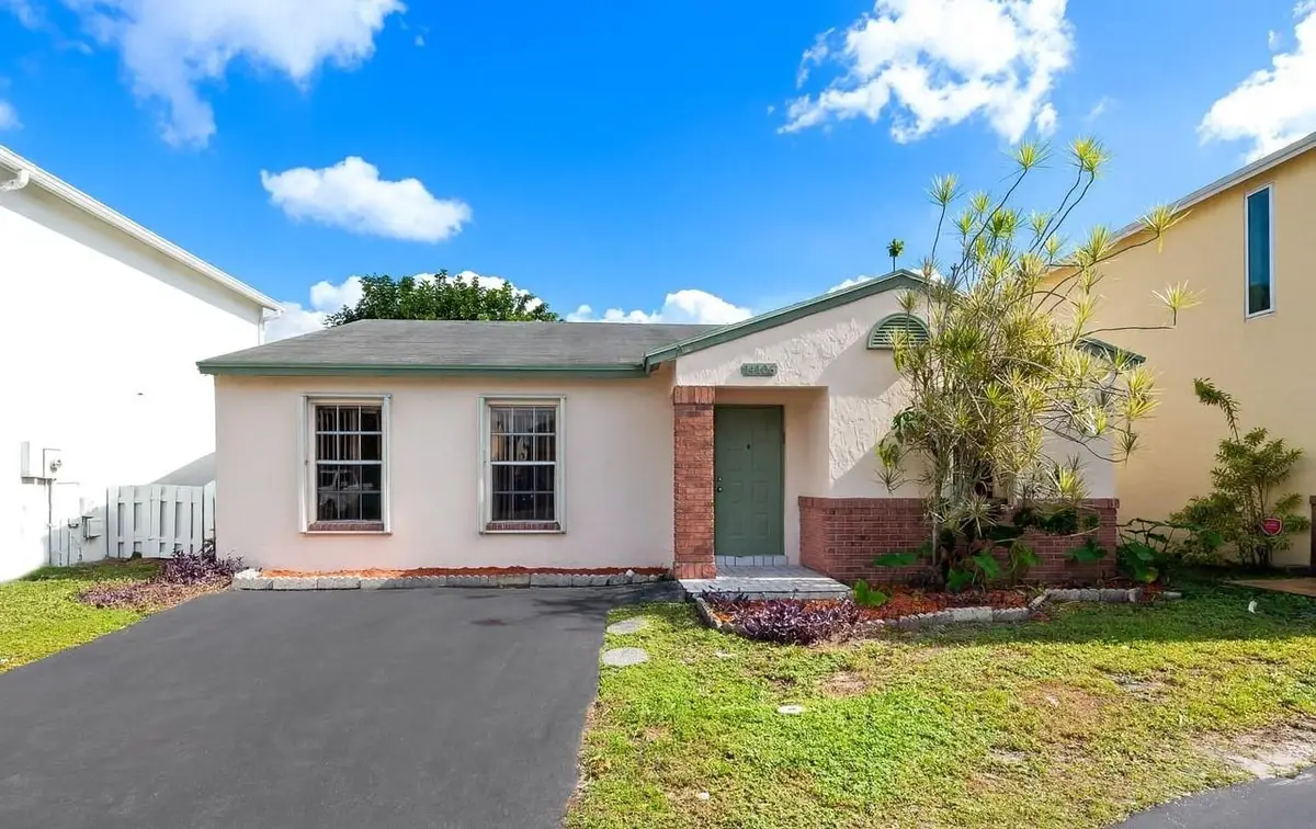 14106 Langley Pl, Davie, FL 33325 - Image #1
