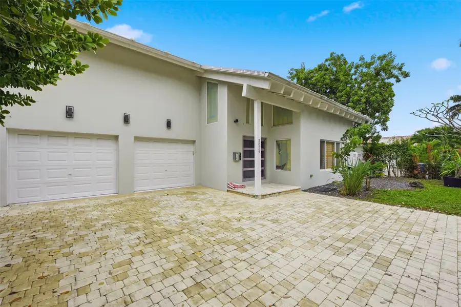 2026 NE 32nd Ave, Fort Lauderdale, FL 33305 - Image #2