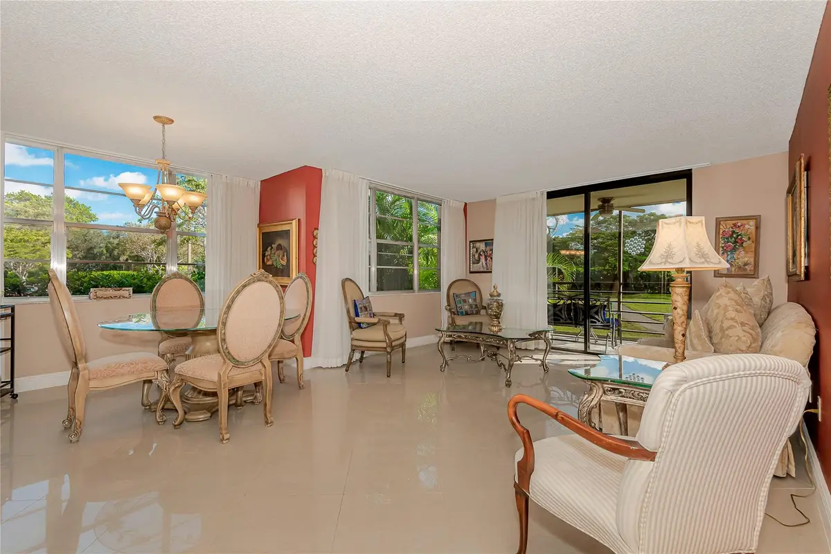1200 Saint Charles Pl #L-19, Pembroke Pines, FL 33026 - Image #1