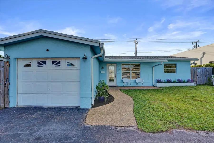 4221 NE 13th Ave, Oakland Park, FL 33334 - Image #3