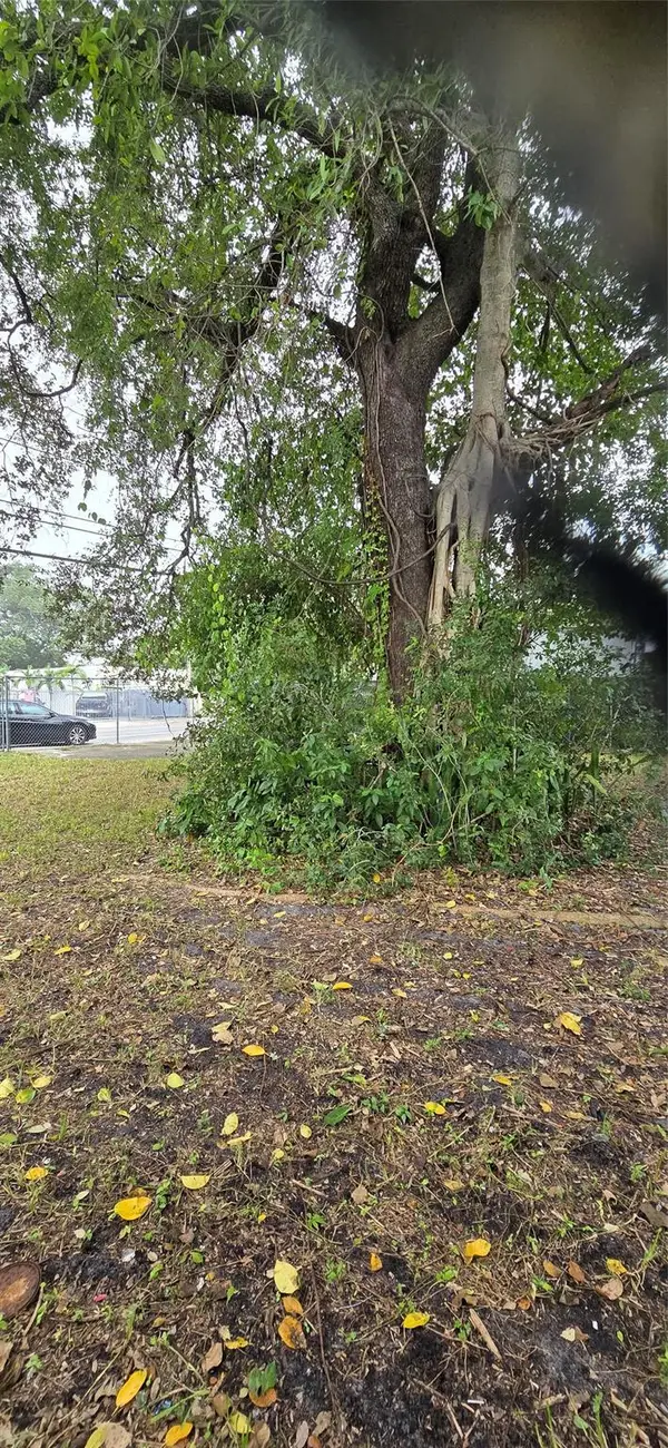 2948 NW 46th St, Miami, FL 33142