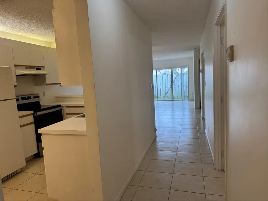 821 Crystal Lake Dr #1101, Deerfield Beach, FL 33064 - Image #3
