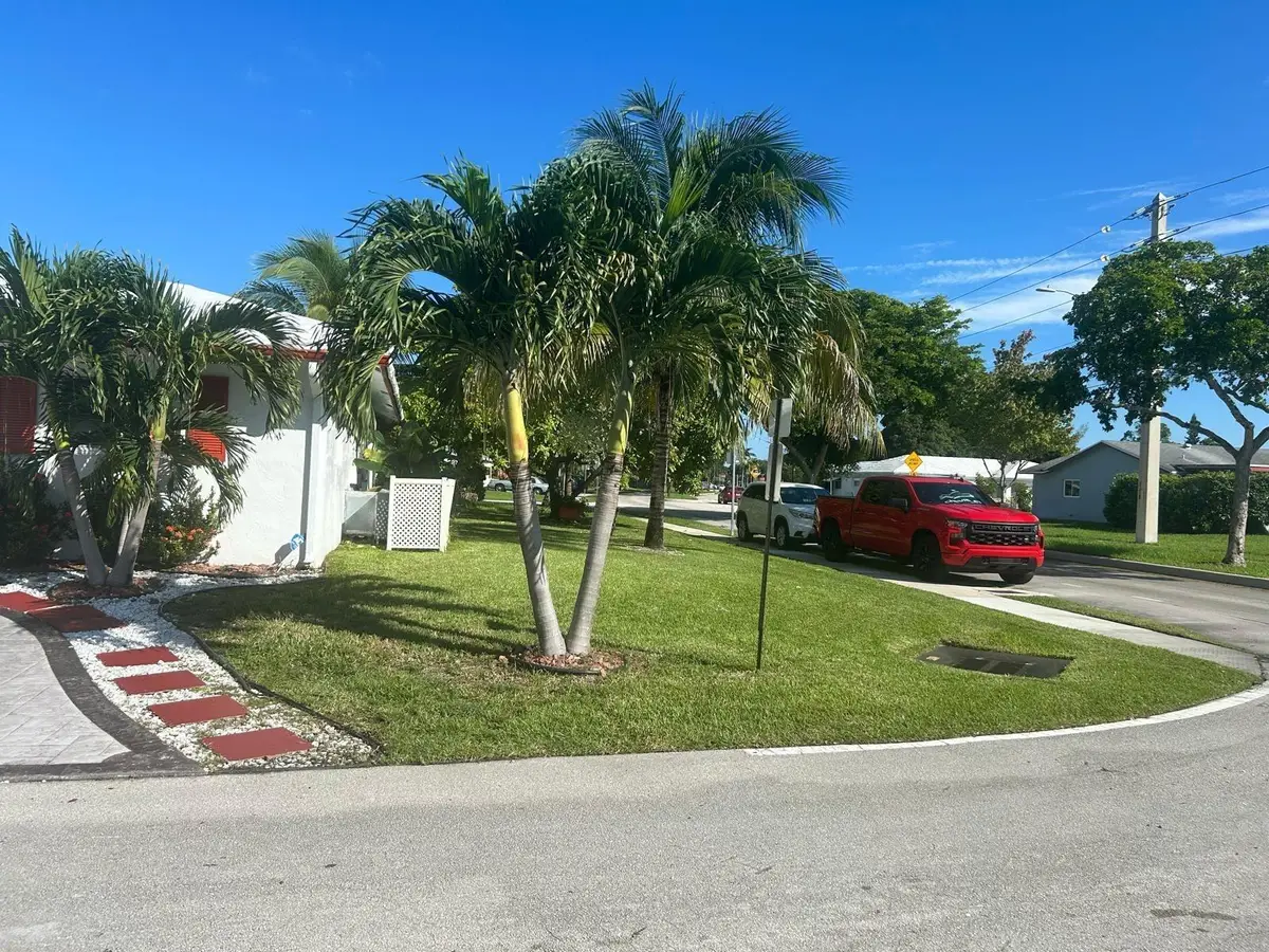 7001 NW 76th Ct, Tamarac, FL 33321 - Image #1