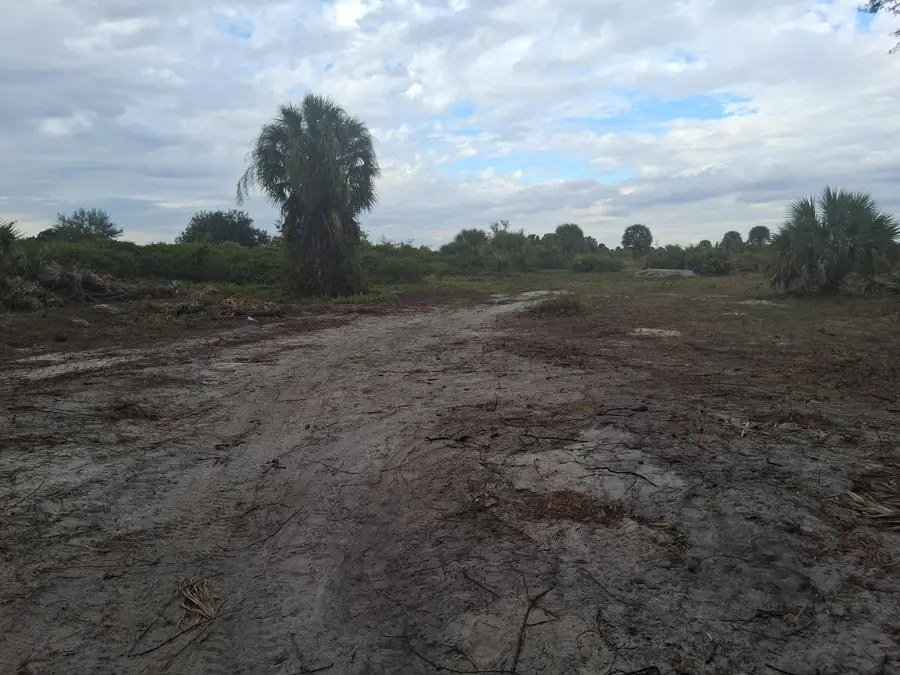 21583 NW 274th Street, Okeechobee, FL 34972 - Image #3