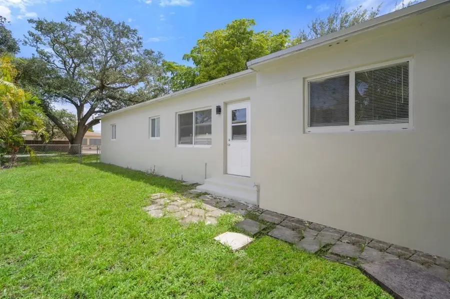 2601 Taylor St, Hollywood, FL 33020 - Image #2
