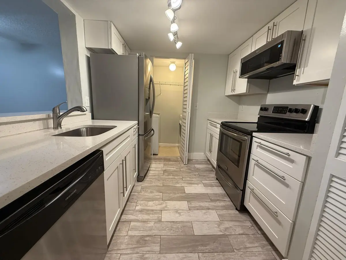 9777 Westview Dr #1114, Coral Springs, FL 33076 - Image #1