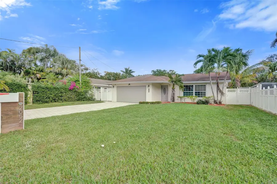 2052 SW 28th Way, Fort Lauderdale, FL 33312 - Image #2