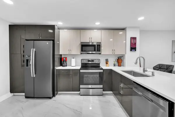 2221 Cypress Island Dr #708, Pompano Beach, FL 33069